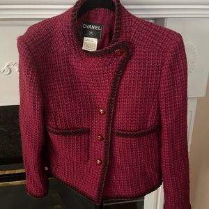 Chanel jacket size 44 100% wool